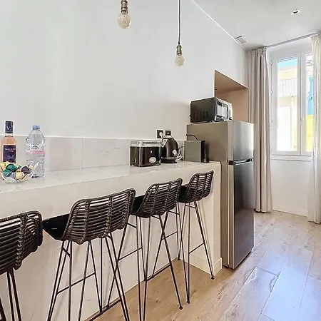 40m2 Hypercentre, 9min Du Palais Cannes